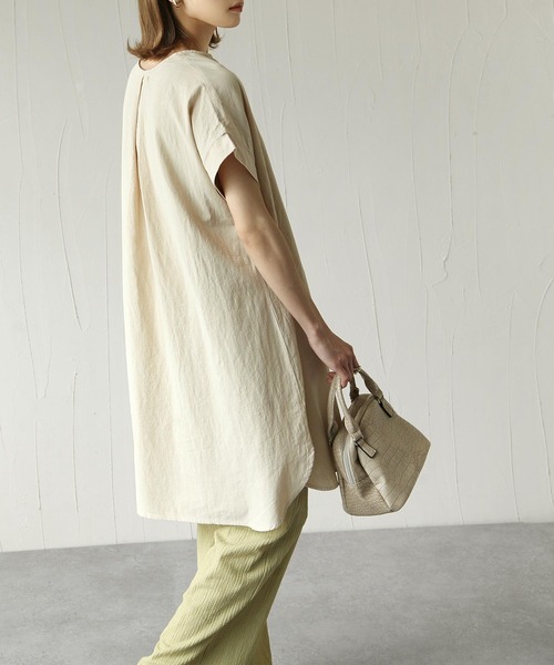 Chillfar（チルファー）の「スリットネックフレンチスリーブチュニック（チュニック・レディース・ベージュ/キャメル/チャコール・MEDIUM/LARGE）」の18枚目の写真