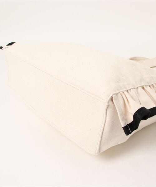 ems excite（エムズエキサイト）の「フリルロゴトートBAG（トートバッグ・レディース・オフホワイト/アイボリー・FREE）」の5枚目の写真