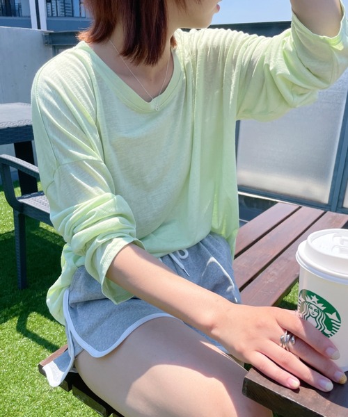 at12:03(アットイチニーゼロサン)の「【カラバリ豊富】とろみルーズロンTee(Tシャツ/カットソー・レディース・ホワイト/ピンク/ライム/イエロー/ブルー・FREE)」の14枚目の写真