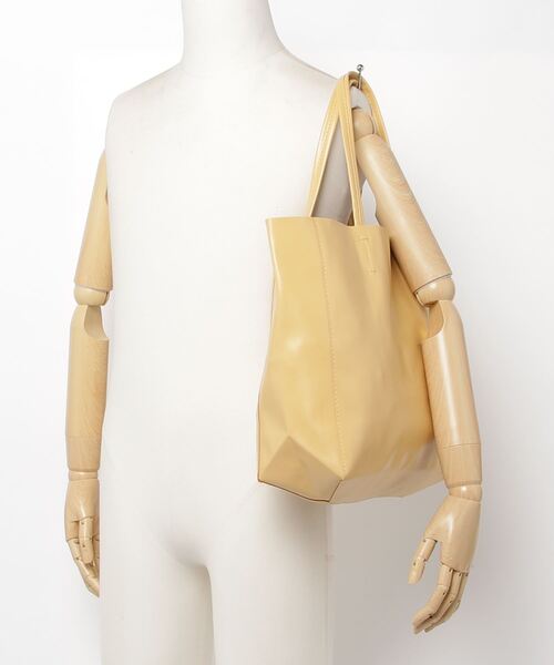 MAISON BREEZE(メゾンブリーズ)の「【MAISON BREEZE】フェイクレザーエコバッグ スタンダート KNF ※(ショルダーバッグ・レディース・ブラウン/ホワイト/ブラック/イエロー・FREE)」の5枚目の写真