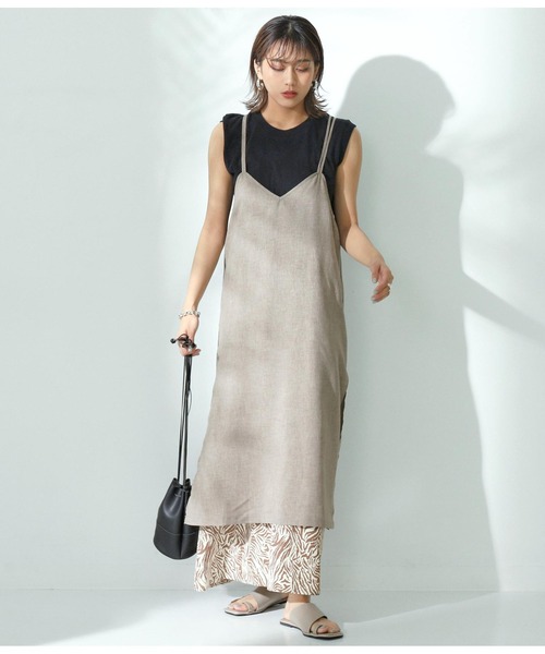 Alluge（アルージュ）の「レイヤードライクキャミワンピース（ワンピース・レディース・ブラック/グレイッシュベージュ・FREE）」の4枚目の写真