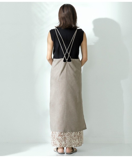 Alluge（アルージュ）の「レイヤードライクキャミワンピース（ワンピース・レディース・ブラック/グレイッシュベージュ・FREE）」の6枚目の写真