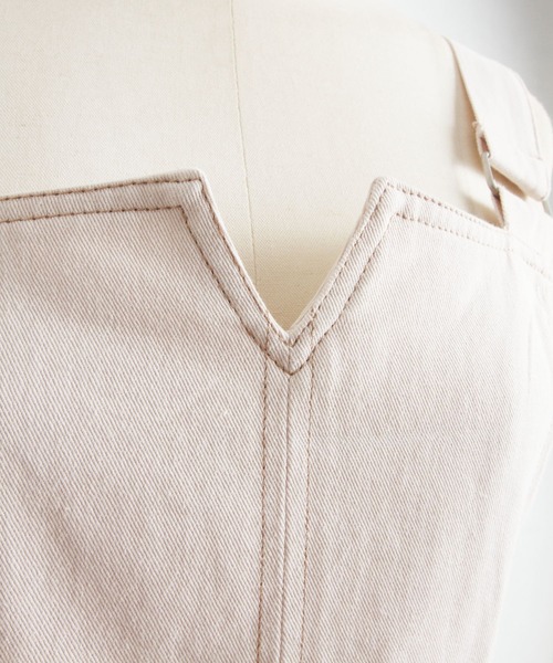 tocco closet（トッコ　クローゼット）の「【ZOZO限定】サイドベルト付き配色ステッチ入りインバーテッドプリーツジャンパースカート（ジャンパースカート・レディース・アイボリー/ライトカーキ/グレイッシュブルー・M）」の19枚目の写真