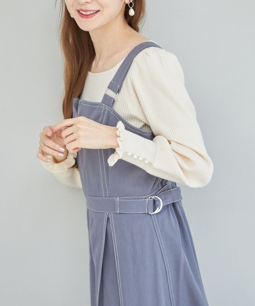 tocco closet（トッコ　クローゼット）の「【ZOZO限定】サイドベルト付き配色ステッチ入りインバーテッドプリーツジャンパースカート（ジャンパースカート・レディース・アイボリー/ライトカーキ/グレイッシュブルー・M）」の8枚目の写真