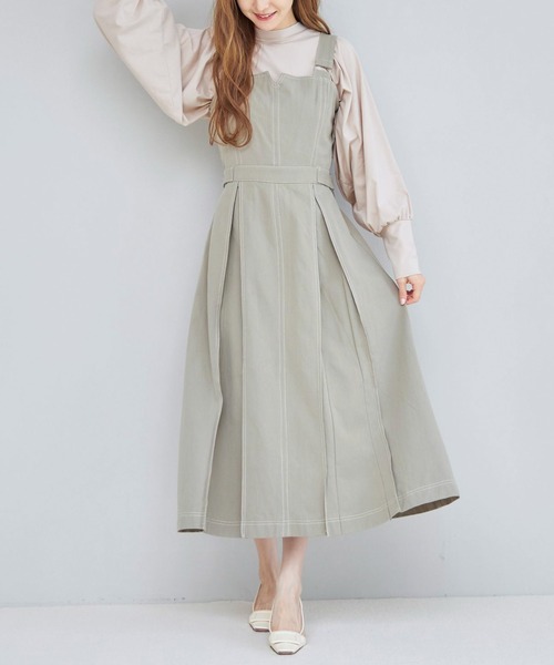 tocco closet（トッコ　クローゼット）の「【ZOZO限定】サイドベルト付き配色ステッチ入りインバーテッドプリーツジャンパースカート（ジャンパースカート・レディース・アイボリー/ライトカーキ/グレイッシュブルー・M）」の6枚目の写真