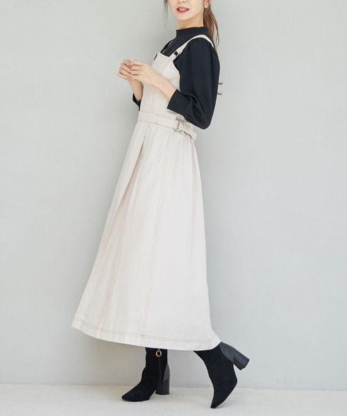 tocco closet（トッコ　クローゼット）の「【ZOZO限定】サイドベルト付き配色ステッチ入りインバーテッドプリーツジャンパースカート（ジャンパースカート・レディース・アイボリー/ライトカーキ/グレイッシュブルー・M）」の20枚目の写真