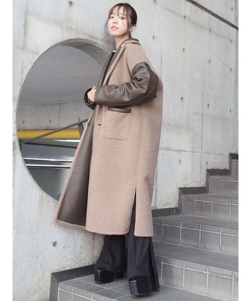 EVRIS(エヴリス)の「リバーシブルボアロングコート(その他アウター・レディース・ブラウン/アイボリー/ブラック・FREE)」の6枚目の写真