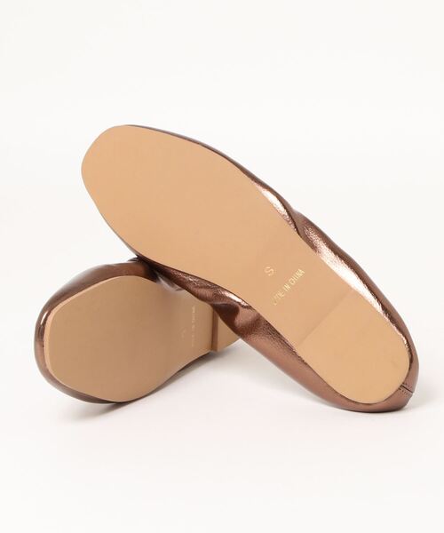 DouDou（ドゥドゥ）の「スクエアトゥフラットシューズAW（パンプス・レディース・ホワイト/シルバー/ブラウン・36/37/38）」の4枚目の写真