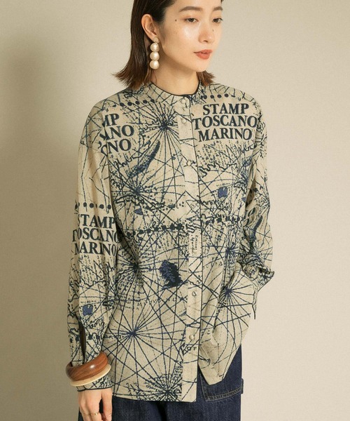 KBF（ケイビーエフ）の「【WEB/一部店舗限定】Stamp print ロングスリーブシャツ（シャツ/ブラウス・レディース・ブルー系その他/グリーン系その他・ONE）」の2枚目の写真