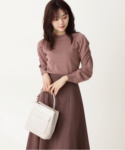 堀田茜さん着用 美人百花11月号 掲載商品 ラメ入りパフニット