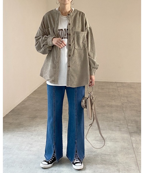 She's Closet(シーズクローゼット)の「ビッグシルエット無地スタンドカラーボリュームスリーブ長袖コーデュロイシャツ(シャツ/ブラウス・レディース・アイボリー/グレイッシュベージュ/ダークグリーン/チャコールグレー・FREE)」の13枚目の写真
