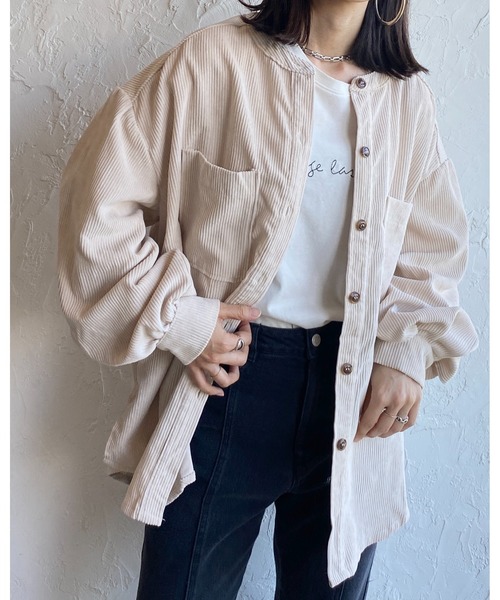 She's Closet(シーズクローゼット)の「ビッグシルエット無地スタンドカラーボリュームスリーブ長袖コーデュロイシャツ(シャツ/ブラウス・レディース・アイボリー/グレイッシュベージュ/ダークグリーン/チャコールグレー・FREE)」の17枚目の写真