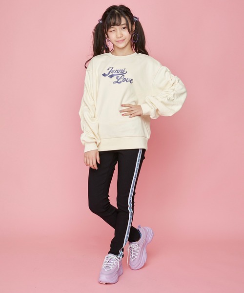JENNI love（ジェニィラブ）の「袖ボリュームトレーナー（スウェット・キッズ・ブラック/ラベンダー/オフホワイト・150cm/130cm/140cm/160cm）」の4枚目の写真