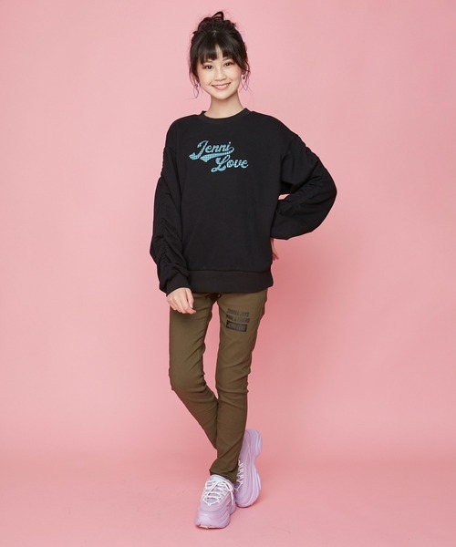 JENNI love（ジェニィラブ）の「袖ボリュームトレーナー（スウェット・キッズ・ブラック/ラベンダー/オフホワイト・150cm/130cm/140cm/160cm）」の6枚目の写真