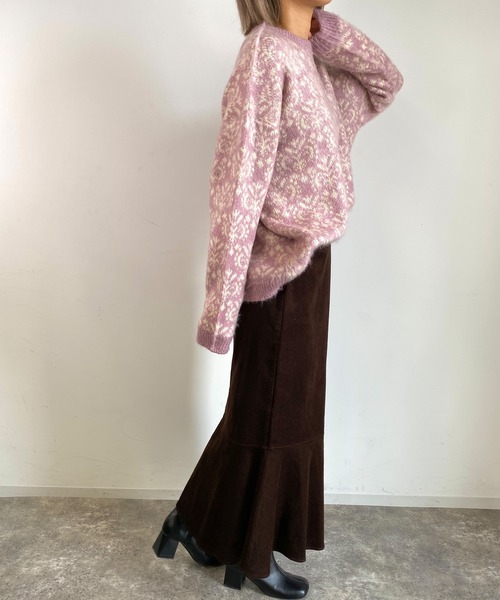 MLI'A（エムリア）の「ダマスク柄フェザーヤーンジャガードニット（ニット/セーター・レディース・ホワイト×ブルー/ブラック×ホワイト/ふじ色系1・M）」の11枚目の写真