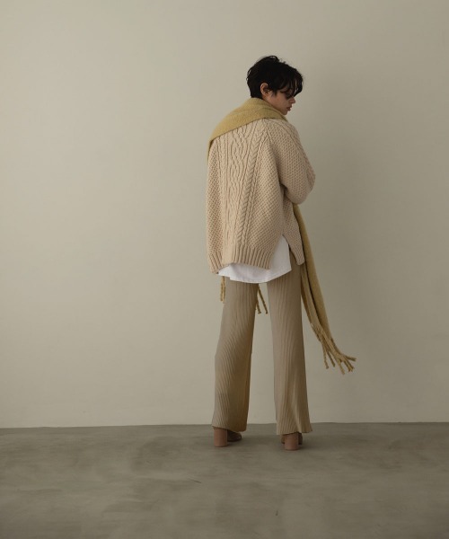 marjour（マージュール）の「LIB KNIT PANTS（その他パンツ・レディース・ベージュ/オフホワイト・M）」の11枚目の写真