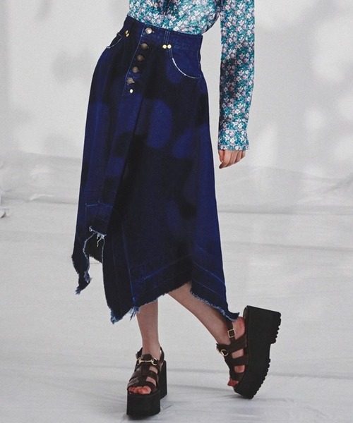 REDYAZEL（レディアゼル）の「デニムイレヘムフレアスカート（デニムスカート・レディース・オフホワイト/ブルー/ネイビー・SMALL/MEDIUM）」の2枚目の写真