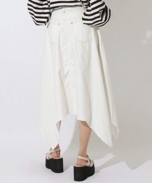 REDYAZEL（レディアゼル）の「デニムイレヘムフレアスカート（デニムスカート・レディース・オフホワイト/ブルー/ネイビー・SMALL/MEDIUM）」の12枚目の写真