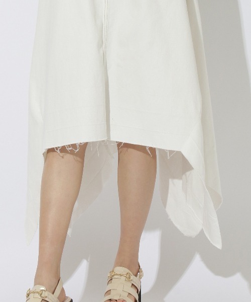 REDYAZEL（レディアゼル）の「デニムイレヘムフレアスカート（デニムスカート・レディース・オフホワイト/ブルー/ネイビー・SMALL/MEDIUM）」の4枚目の写真