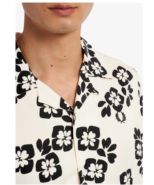 クーオンライン FRED PERRY フレッドペリー 花柄 半袖シャツ JP 10 