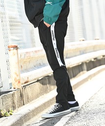 LARKiNS ラーキンス ロゴテープ使いトラックパンツ