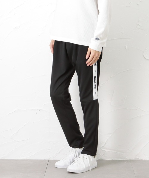 Mac-House(マックハウス)の「LARKiNS ラーキンス ロゴテープ使いトラックパンツ(その他パンツ・メンズ・ブラック・M/L/XL)」の3枚目の写真