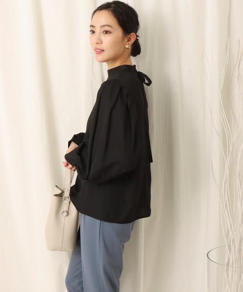 libelle more（リベル モア）の「バッグリボンショルダー　タックブラウス（シャツ/ブラウス・レディース・ブラウン/アイボリー/ブラック・M/L）」の8枚目の写真