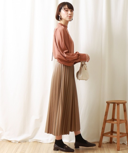 libelle more（リベル モア）の「バッグリボンショルダー　タックブラウス（シャツ/ブラウス・レディース・ブラウン/アイボリー/ブラック・M/L）」の19枚目の写真