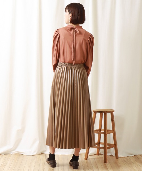 libelle more（リベル モア）の「バッグリボンショルダー　タックブラウス（シャツ/ブラウス・レディース・ブラウン/アイボリー/ブラック・M/L）」の20枚目の写真