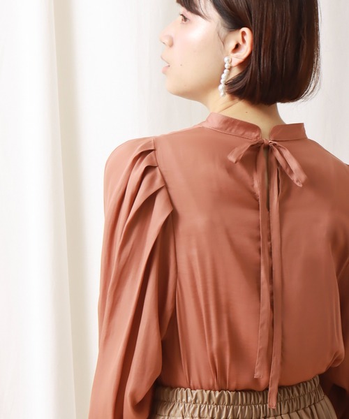 libelle more（リベル モア）の「バッグリボンショルダー　タックブラウス（シャツ/ブラウス・レディース・ブラウン/アイボリー/ブラック・M/L）」の17枚目の写真