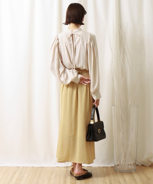 libelle more（リベル モア）の「バッグリボンショルダー　タックブラウス（シャツ/ブラウス・レディース・ブラウン/アイボリー/ブラック・M/L）」の13枚目の写真