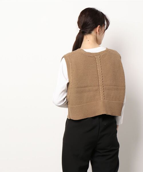 Samansa Mos2(サマンサ モスモス)の「ケーブルカノコニットビスチェ(ニット/セーター・レディース・ベージュ/グレー/モカ/チャコール・フリ-)」の6枚目の写真