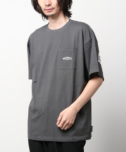 DC(ディーシー)の「【ムラサキスポーツ別注】DC/ディーシー オーバーサイズ バックロゴ/ポケットTシャツ DST222027M(Tシャツ/カットソー・メンズ・ブラック/ホワイト/グレー・XL/2XL/M/L)」の4枚目の写真