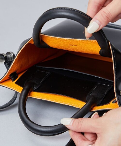 PIENI(ピエニ)の「【PIENI/ピエニ】スルカS SZB-35-5045(ショルダーバッグ・レディース・ブラック/グレー・FREE)」の4枚目の写真