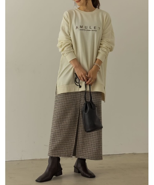 Re:EDIT(リエディ)の「刺繍配色ロゴオーバーサイズ裏毛スウェットプルオーバー(スウェット・レディース・アイボリー/オートミール/ブラック・LARGE/MEDIUM)」の12枚目の写真