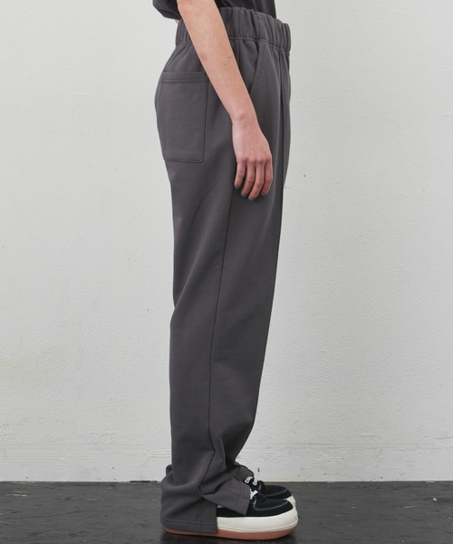 AIVER（アイバー）の「AIVER　ヘビーウエイトスリットスウェットパンツ（スウェットパンツ・メンズ・チャコールグレー/ブラック/ナチュラル/グレー・SMALL/MEDIUM/LARGE）」の9枚目の写真