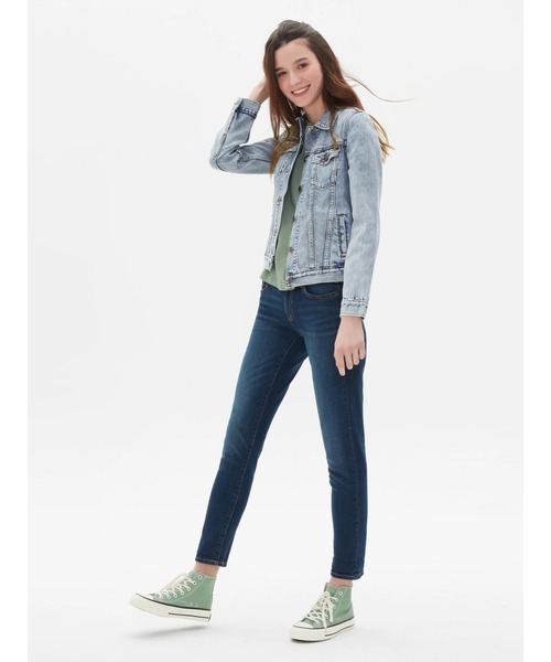 GAP（ギャップ）の「ウォッシュウェル アイコン デニムジャケット（デニムジャケット・レディース・ライトインディゴブルー・S/M/XS/L/XL/XXS）」の8枚目の写真