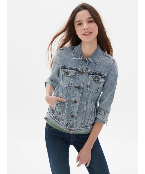 GAP（ギャップ）の「ウォッシュウェル アイコン デニムジャケット（デニムジャケット・レディース・ライトインディゴブルー・S/M/XS/L/XL/XXS）」の9枚目の写真