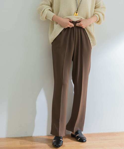 URBAN RESEARCH（アーバンリサーチ）の「セミフレアイージーパンツ（その他パンツ・レディース・ネイビー/ブラウン/オフホワイト・36/38）」の7枚目の写真