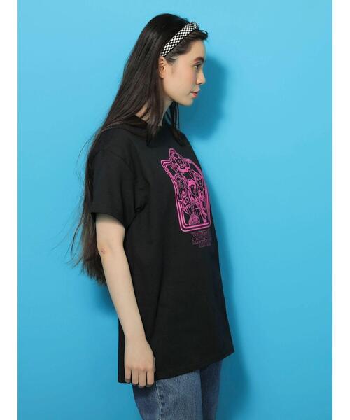 Green　Parks（グリーンパークス）の「■STRANGER THINGS イラストT（Tシャツ/カットソー・レディース・ブラック・FREE）」の20枚目の写真