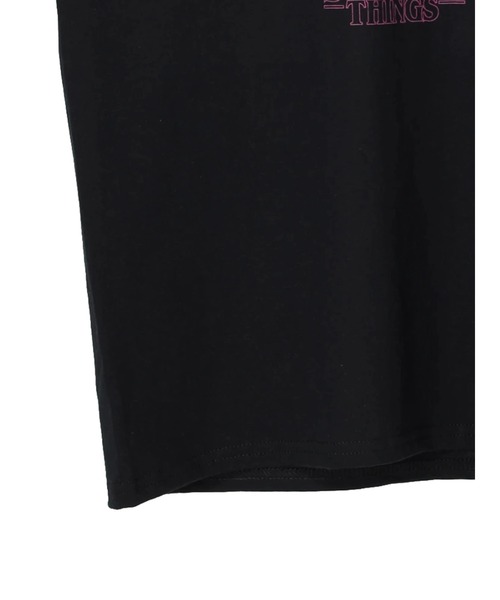 Green　Parks（グリーンパークス）の「■STRANGER THINGS イラストT（Tシャツ/カットソー・レディース・ブラック・FREE）」の13枚目の写真
