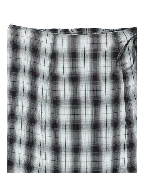 KBF（ケイビーエフ）の「KBF.チェック柄ティアードスカート（スカート・レディース・ブラック/ベージュ・FREE）」の8枚目の写真