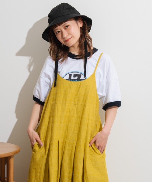 MERLOT(メルロー)の「ジオメトリック刺繍キャミワンピース(ワンピース・レディース・ホワイト/チャコールグレー/イエロー/ブルー・FREE)」の4枚目の写真