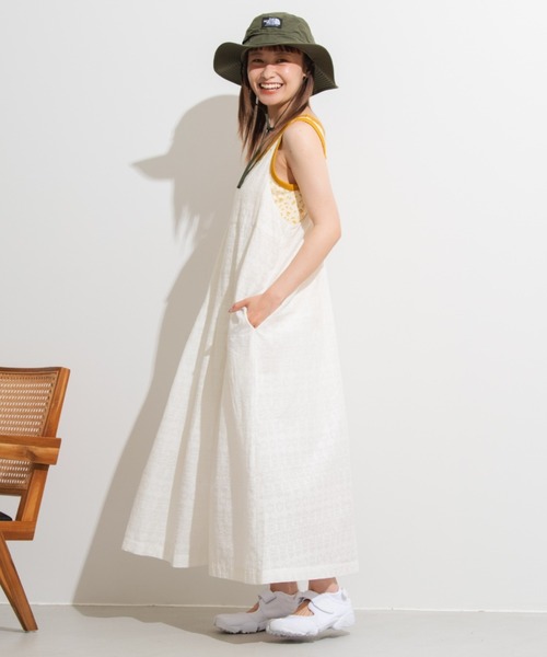 MERLOT(メルロー)の「ジオメトリック刺繍キャミワンピース(ワンピース・レディース・ホワイト/チャコールグレー/イエロー/ブルー・FREE)」の14枚目の写真