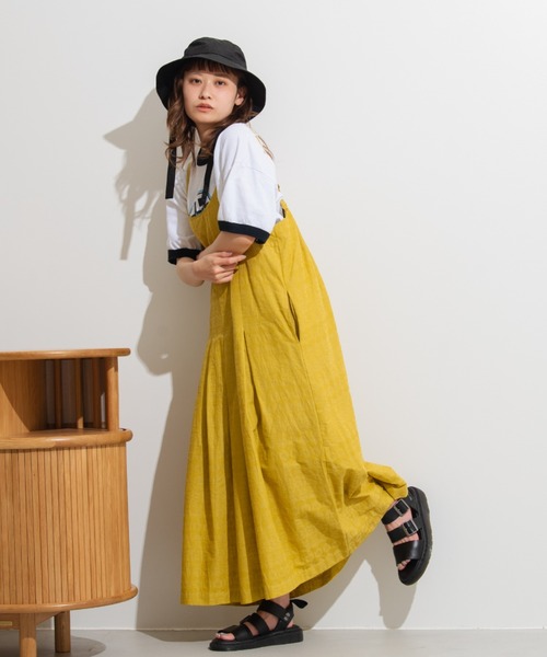 MERLOT(メルロー)の「ジオメトリック刺繍キャミワンピース(ワンピース・レディース・ホワイト/チャコールグレー/イエロー/ブルー・FREE)」の7枚目の写真