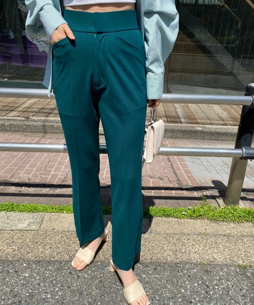 one after another NICE CLAUP（ワンアフターアナザーナイスクラップ）の「美脚シルエットカラーフレアパンツ（スラックス・レディース・ライトグレー/ブラウン/グリーン/ピンク・SMALL/MEDIUM）」の17枚目の写真