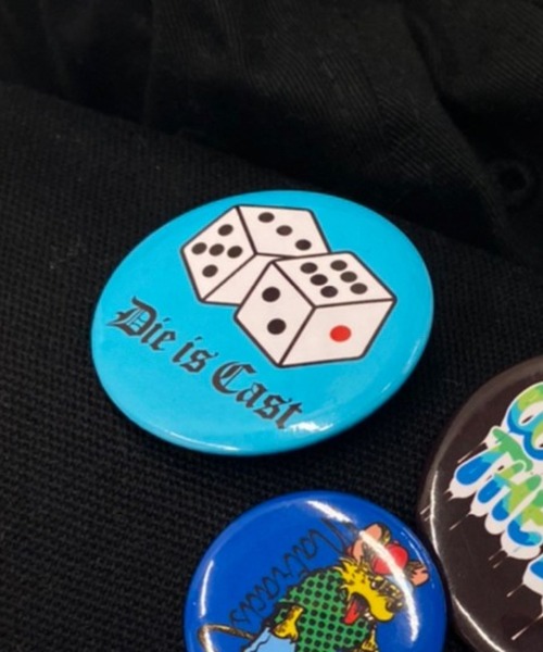 WEGO(ウィゴー)の「WEGO/グラフィック缶バッジB(バッジ・レディース・その他1/その他2/その他3/その他4/その他5/その他6/その他7/その他8/その他9/その他10・FREE)」の8枚目の写真