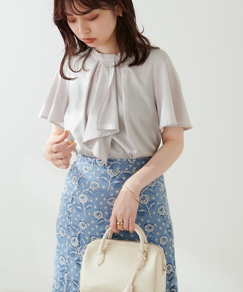 natural couture（ナチュラルクチュール）の「スカーフボータイフレア袖ブラウス（シャツ/ブラウス・レディース・グレイッシュベージュ/アイボリー/ブラウン/ミント/その他1/その他2/ネイビー・FREE）」の8枚目の写真