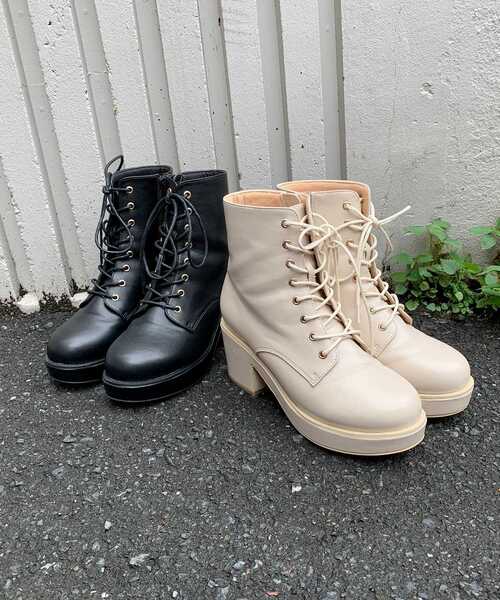 MAJESTIC LEGON（マジェスティックレゴン）の「ボリュームレースアップブーツ（ブーツ・レディース・ブラック/アイボリー・SMALL/MEDIUM/LARGE/X-LARGE）」の5枚目の写真