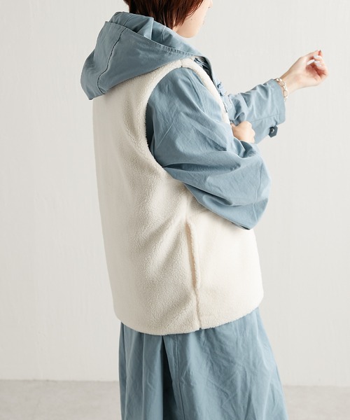 COLLAGE GALLARDAGALANTE（コラージュガリャルダガランテ）の「2点セットアイテム/マルチウェイ/ボアベスト付きフーディコート（その他アウター・レディース・ブラック/ベージュ/ブルー・FREE）」の18枚目の写真